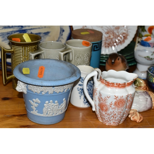 392 - A GROUP OF CERAMICS, comprising Portmeirion 'Greek Key' pattern cannister designed by Susan Williams... 