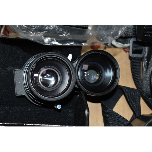 395 - A MAMIYA C220 PROFFESSIONAL F TLR CAMERA with 80mm f2.8 lenses fitted, a set of 65mm f3.5 lenses, ma... 