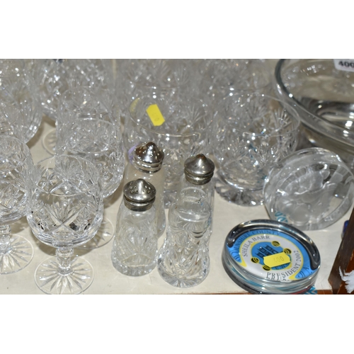 400 - A LARGE QUANTITY OF CUT CRYSTAL, comprising a pair of pink Caithness glass bud vases, a Caithness 'M... 