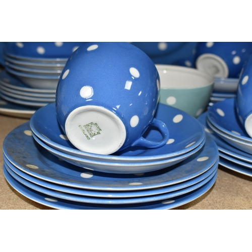 409 - A THIRTY TWO PIECE TG GREEN BLUE DOMINO PATTERN PART DINNER SERVICE, comprising two dinner plates, o... 