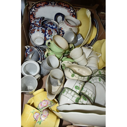 471 - FIVE BOXES OF TEA AND DINNER WARES, to include a box of blue and white dinner ware including Wood & ... 