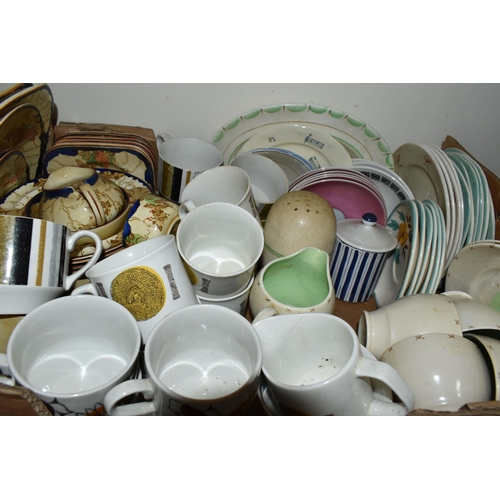 471 - FIVE BOXES OF TEA AND DINNER WARES, to include a box of blue and white dinner ware including Wood & ... 