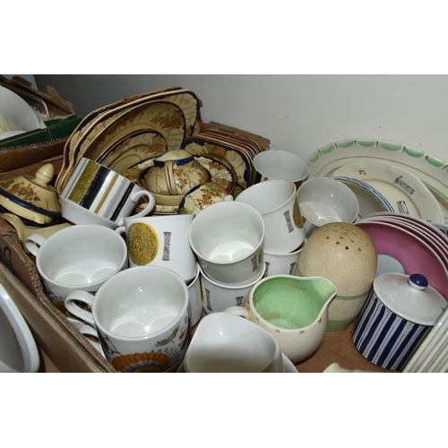 471 - FIVE BOXES OF TEA AND DINNER WARES, to include a box of blue and white dinner ware including Wood & ... 