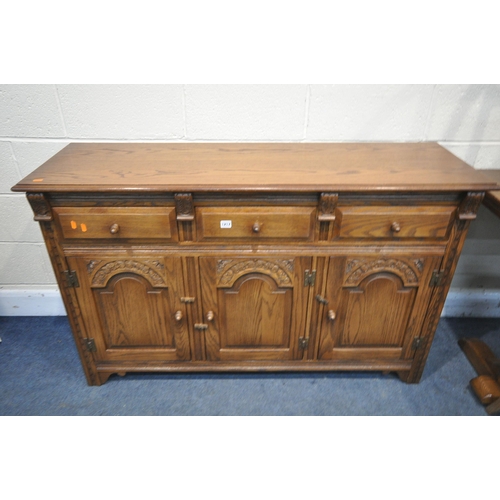 1217 - A JAYCEE OAK SIDEBOARD WITH THREE DRAWERS, width 139cm x depth 44cm x height 86cm, a similar draw le... 