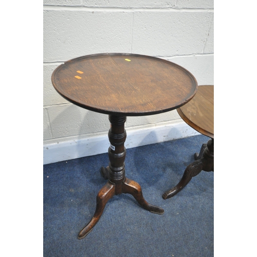 1255 - A GEORGIAN OAK DISH TOP TRIPOD TABLE, diameter 48cm x height 72cm, along with a mahogany tripod tabl... 