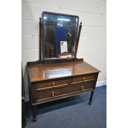 1362 - A EARLY 20TH CENTURY WARING AND GILLOWS OAK BEDROOM SUITE, comprising of a single mirrored door ward... 