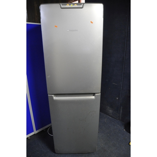 1059 - A HOTPOINT FF187E FRIDGE FREEZER measuring 60cm x depth 64cm x height 187cm (PAT pass and working)