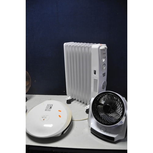 1069 - A SELECTION OF ELECTRICAL ITEMS to include a Coopers air matrix digital fan, Silvercrest SOR2600A1 r... 