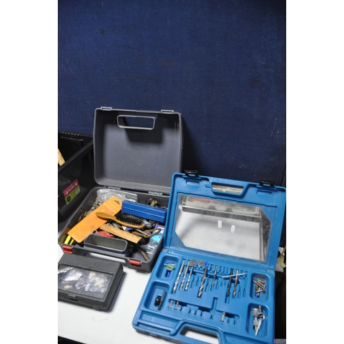 1071 - A COLLECTION OF HANDTOOLS to include a plastic toolbox containing screwdrivers, Allen keys, socket s... 