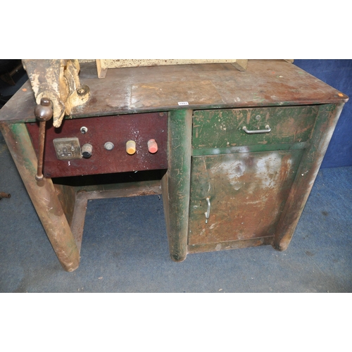 1091 - A METAL WORKBENCH with Record Steel No34 vice a single draw and under cupboard along with three meta... 