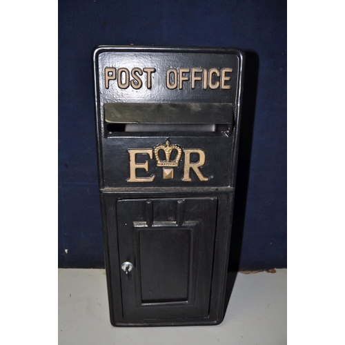 1097 - A METAL POST OFFICE   E-R   POST BOX with key measuring width 25cm x depth 24cm x height 58cm