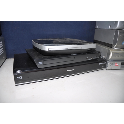 1105 - A SELECTION OF VISUAL ELECTRONICS to include Philips DVP3055V DVD/vhs recorder, Bush vhs player mode... 