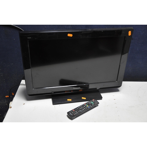 1130 - A PANASONIC TX-L24C3B 24in TV with remote and instruction manual (PAT pass and working)