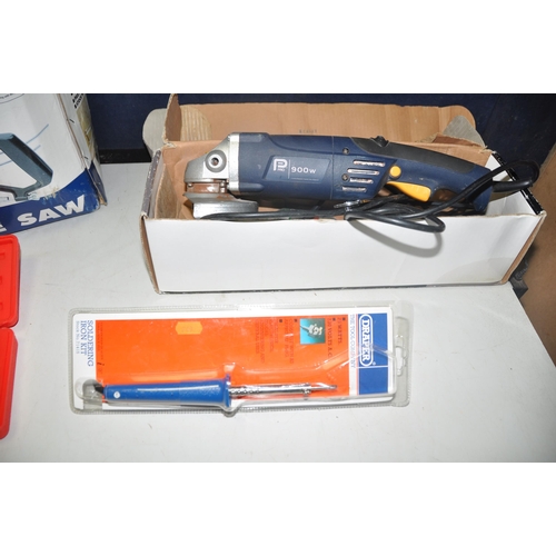 1138 - A PERFORMANCE PRO CLM900AG ANGLE GRINDER in original box with spare discs (PAT pass and working), al... 