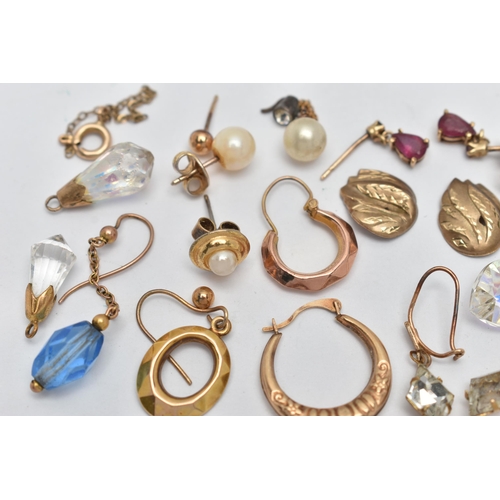 155 - A SMALL BAG OF ODD EARRINGS, yellow metal odd/loose/single earrings, some with marks others unmarked... 