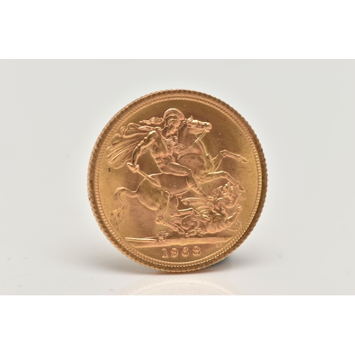 17 - A FULL SOVEREIGN COIN, a full sovereign depicting George and the Dragon 1968, Queen Elizabeth II to ... 