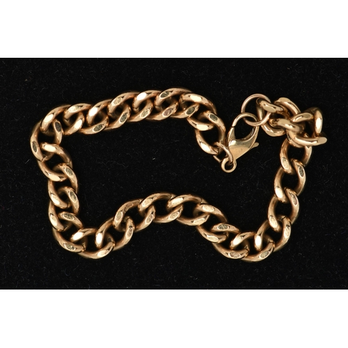 170 - A 9CT GOLD CURB LINK BRACELET, fitted with a lobster clasp, hallmarked 9ct Birmingham, length 190mm,... 