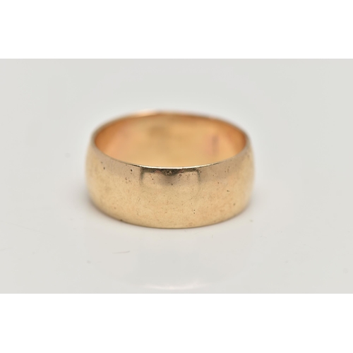 179 - A POLISHED 9CT GOLD WIDE BAND, approximate band width 8.2mm, hallmarked 9ct London, ring size leadin... 