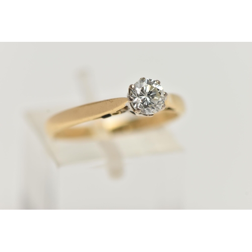 67 - AN 18CT GOLD DIAMOND RING, a single round brilliant cut diamond, approximate diamond carat weight 0.... 