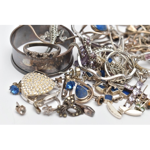 89 - AN ASSORTMENT OF WHITE METAL JEWELLERY, to include a white metal and lapis lazuli necklace and earri... 