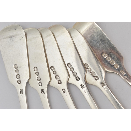 226 - A SET OF SIX VICTORIAN FIDDLE PATTERN TABLE FORKS, engraved with initial 'W', maker Charles Lias, Lo... 