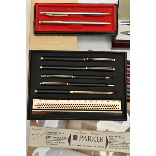 252 - AN ASSORTMENT OF PENS, to include a cased set of Parker pens, a set of six Parker fountain pens,... 