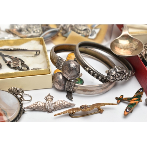 284 - ASSORTED SILVER AND WHITE METAL JEWELLERY, to include a silver charm bracelet with charms, fitted wi... 