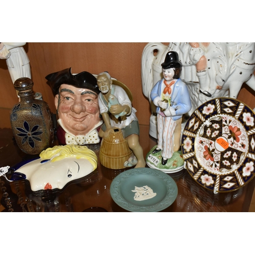 366 - A GROUP OF CERAMICS, to include a Moorland Pottery face plaque (crazing), a Royal Crown Derby Imari ... 