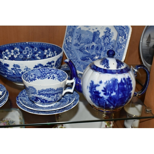 398 - A GROUP OF SPODE BLUE AND WHITE TEAWARE, comprising a Carlton Ware flow blue teapot (glued base), tw... 