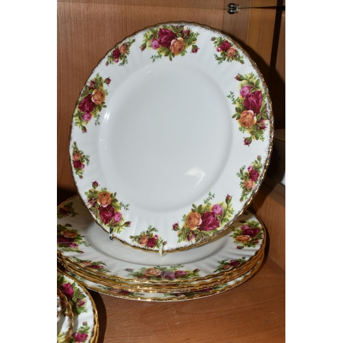 399 - A COLLECTION OF ROYAL ALBERT 'OLD COUNTRY ROSES' PATTERN PLATES AND OTHER PATTERNS, comprising a pla... 