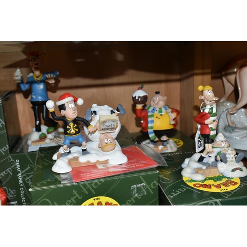 425 - NINE BOXED LIMITED EDITION ROBERT HARROP DESIGNS 'BEANO, DANDY CHRISTMAS' SCULPTURES, comprising a 2... 