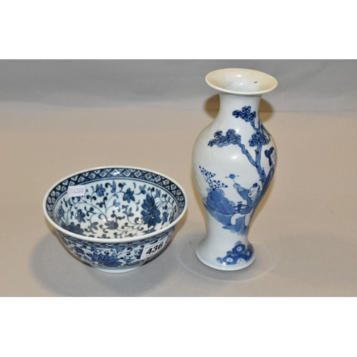 436 - A LATE 19TH / EARLY 20TH CENTURY CHINESE PORCELAIN BLUE AND WHITE BALUSTER VASE AND A LATE 20TH CENT... 