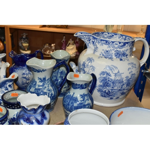 443 - A QUANTITY OF BLUE AND WHITE CERAMICS, comprising a Copeland Spode 'Italian' pattern biscuit jar (mi... 