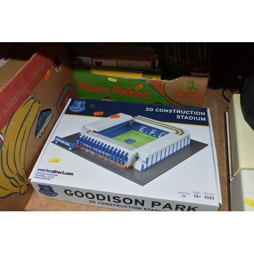 500 - FOUR BOXES AND LOOSE EVERTON MODEL KIT, SEWING MACHINE, CDS, MAPS AND SUNDRY ITEMS, to include an Ev... 