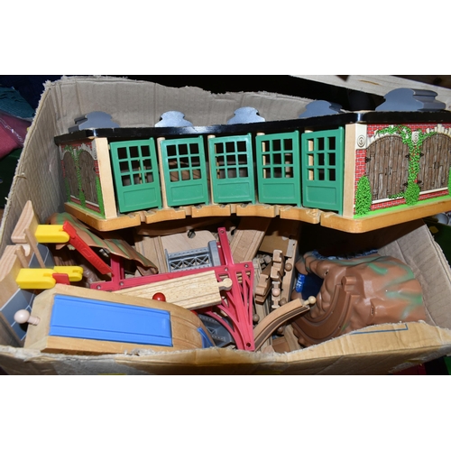 515 - A LARGE QUANTITY OF THOMAS & FRIENDS WOODEN RAILWAY AND TRAINS, comprising the Tidmouth Station Roun... 