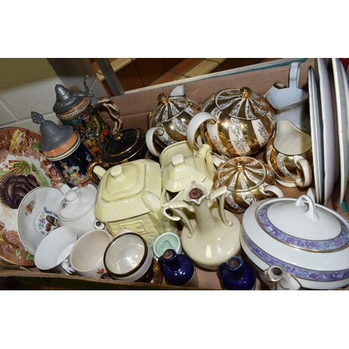 570 - FOUR BOXES AND LOOSE CERAMICS, to include Royal Albert Old Country Roses: cream jug (chipped), sugar... 