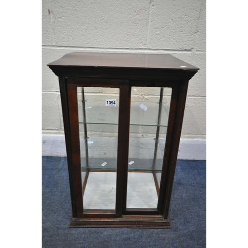 1394 - AN EARLY TO MID 20TH CENTURY MAHOGANY TABLE TOP JEWELLERY DISPLAY CABINET, with two glass shelves, a... 