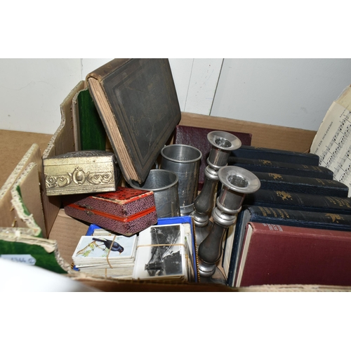 521 - TWO BOXES OF CERAMICS, BOOKS AND GLASSWARE, to include a Brexton picnic set for two, four Denby 'Gre... 