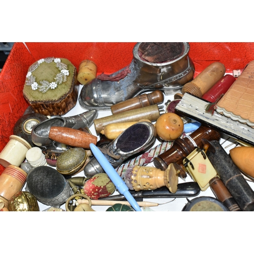 630 - A BOX OF ANTIQUE AND VINTAGE SEWING ACCESSORIES,  to include pin cushions, needle cases, cotton reel... 