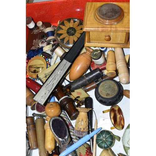 630 - A BOX OF ANTIQUE AND VINTAGE SEWING ACCESSORIES,  to include pin cushions, needle cases, cotton reel... 