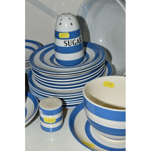 669 - A COLLECTION OF T.G.GREEN POTTERY TRADITIONAL CORNISHWARE, comprising  a pair of extra-large modern ... 