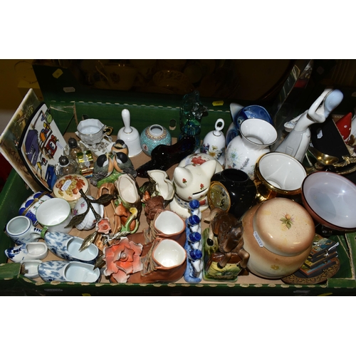 676 - FIVE BOXES AND LOOSE CERAMICS AND SUNDRY ITEMS ETC, to include Royal Worcester, Wedgwood and Queen A... 