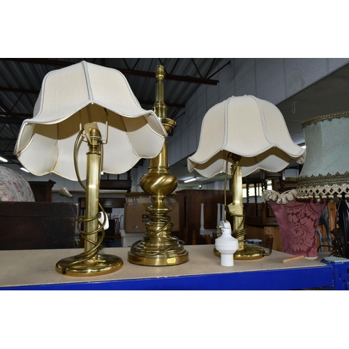 702 - THIRTEEN TABLE LAMPS, mainly brass/brass effect, several with shades, tallest approximately 60cm (13... 