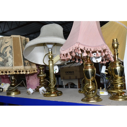 702 - THIRTEEN TABLE LAMPS, mainly brass/brass effect, several with shades, tallest approximately 60cm (13... 