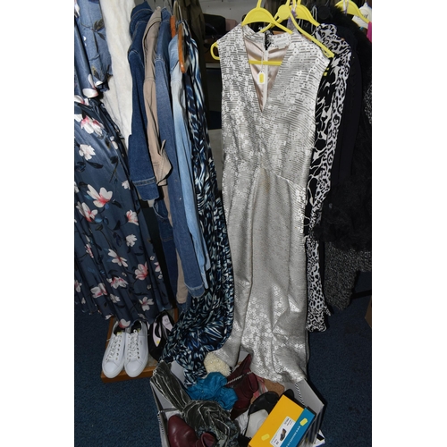 709 - A GROUP OF LADIES CLOTHING AND ACCESSORIES, to include a floral Monsoon dress, cream faux fur jacket... 