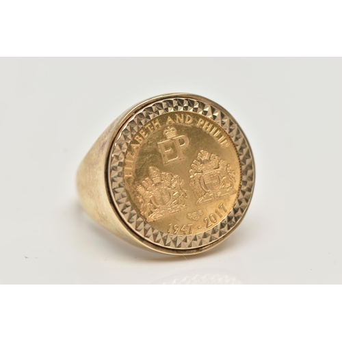 59 - A GENTS DOUBLE PORTRAIT HALF SOVEREIGN RING, Elizabeth II 2017 sovereign, Elizabeth and Phillip 1947... 