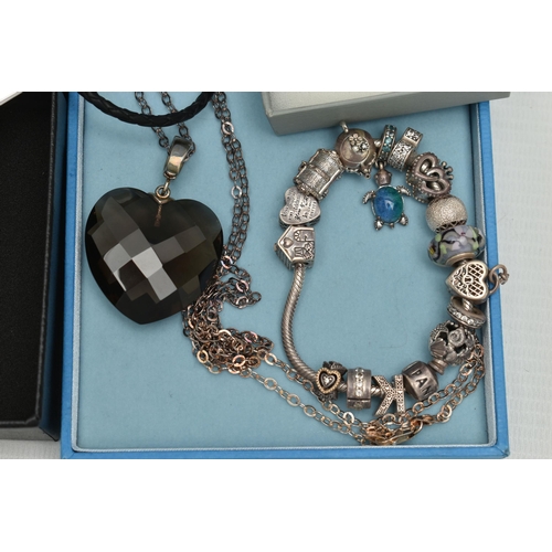 171 - AN ASSORTMENT OF JEWELLERY, to include a boxed and signed 'Lalique' necklace, a beaded 'Tiffany & Co... 