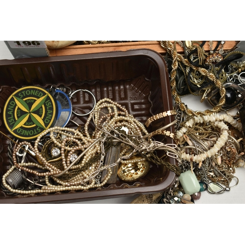 196 - A BOX OF ASSORTED ITEMS, to include chain necklaces, bangles, beaded necklaces, rings and trinket bo... 