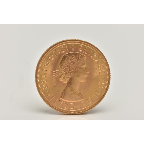 25 - AN ELIZABETH II FULL GOLD SOVEREIGN COIN, depicting George and the Dragon dated 1963, approximate di... 