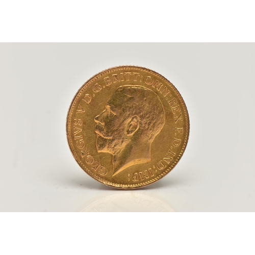 9 - A GEORGE V HALF SOVEREIGN COIN, depicting George and the Dragon dated 1913, approximate diameter 19.... 